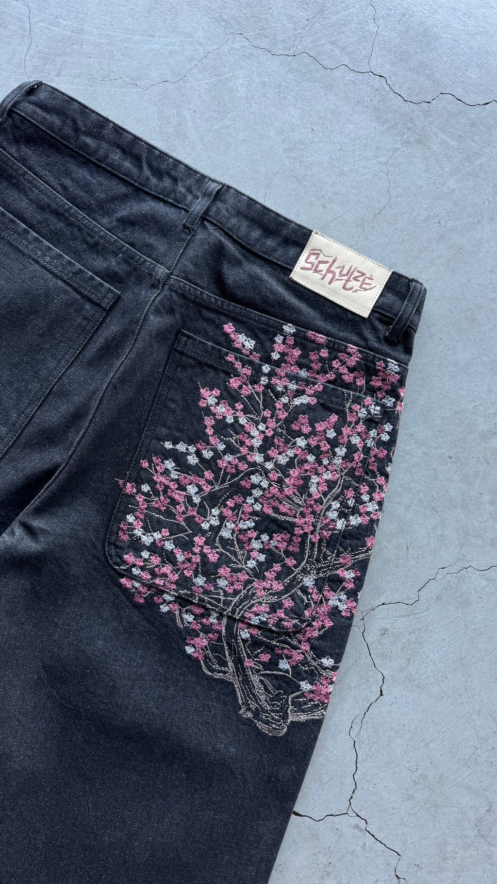 CHERRY SHORT